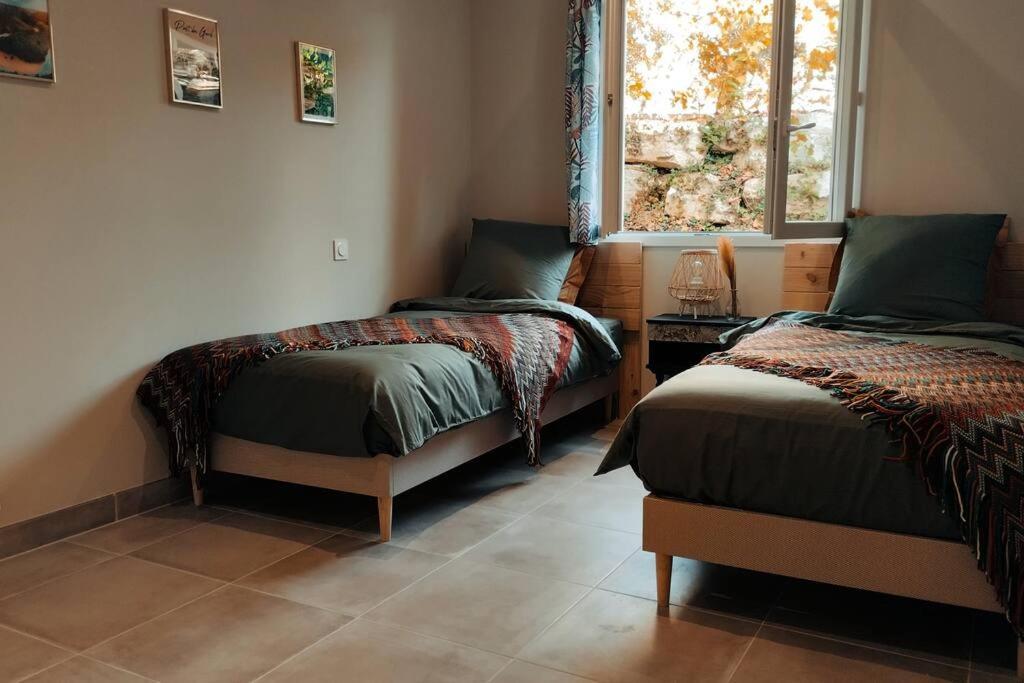 Charmante Maison Avec Jardin Aux Portes Des Gorges De L'Ardeche Saint-Julien-de-Peyrolas Eksteriør billede